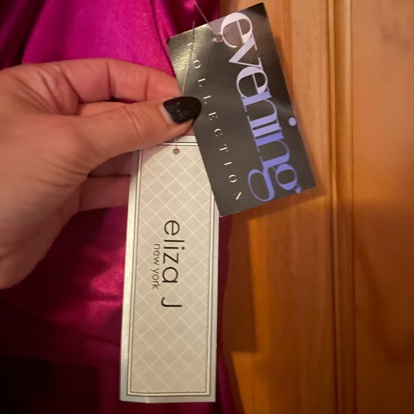 Eliza J magenta cocktail dress 10 special event holiday NWT - Picture 2 of 4